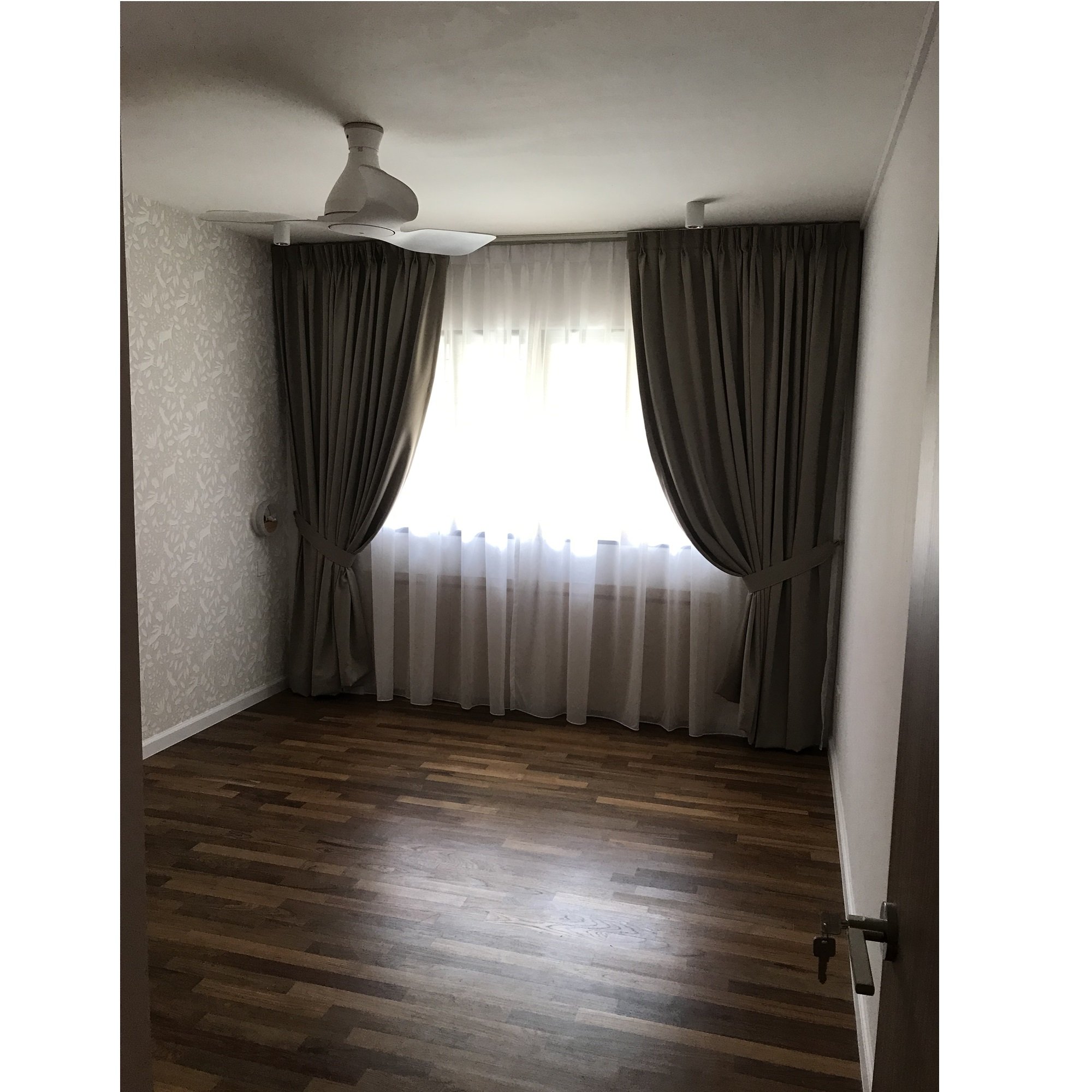 Handmade All-Season Traditional Style Blackout Curtains General Pleat Design Biparting Open Ceiling Installation Office Bedroom