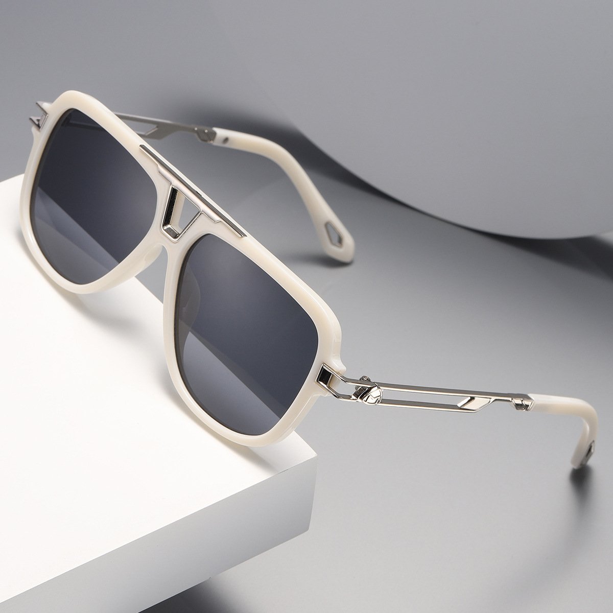 Wholesale cheap custom logo driving color-matching eyeglasses uv400 men double bridge metal frame square polarized sunglasses