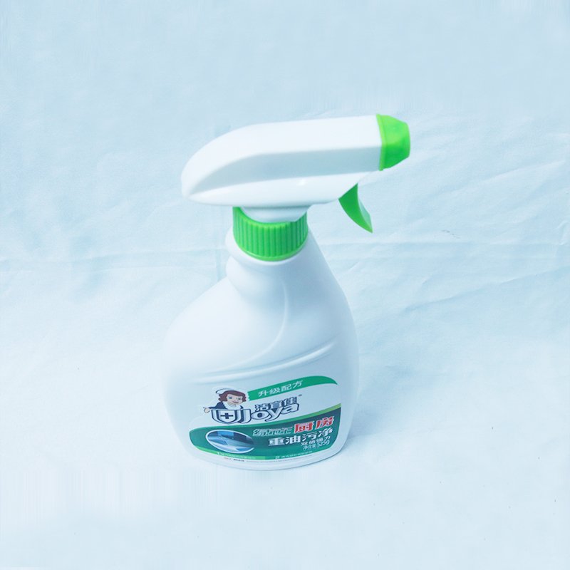 Kitchen oil stain powerful cleaner A bottle of multi-purpose oil fume oven oil stain cleaner
