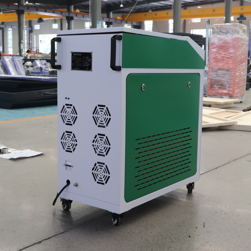 100W 200W Portable Laser Cleaning Machine Can Effectively Remove Oil and Paint From Metal Surfaces and Old Wooden Furniture