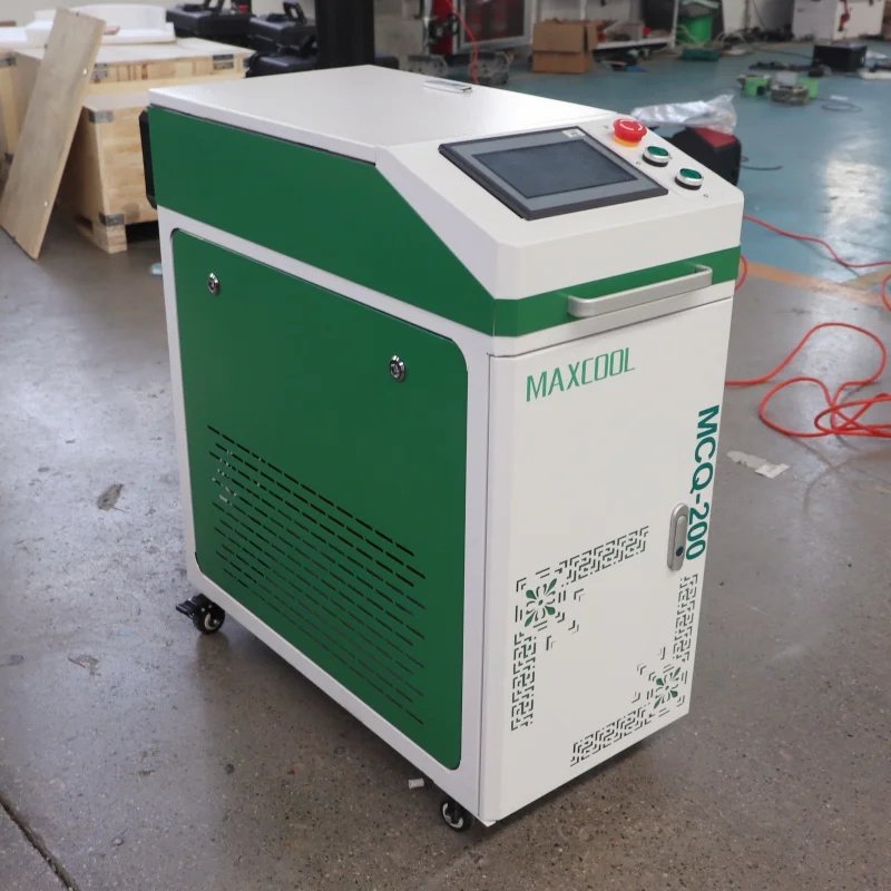 100W 200W Portable Laser Cleaning Machine Can Effectively Remove Oil and Paint From Metal Surfaces and Old Wooden Furniture