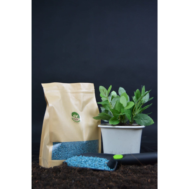 npk 16 16 16 granular green fertilizer to fertily your plant