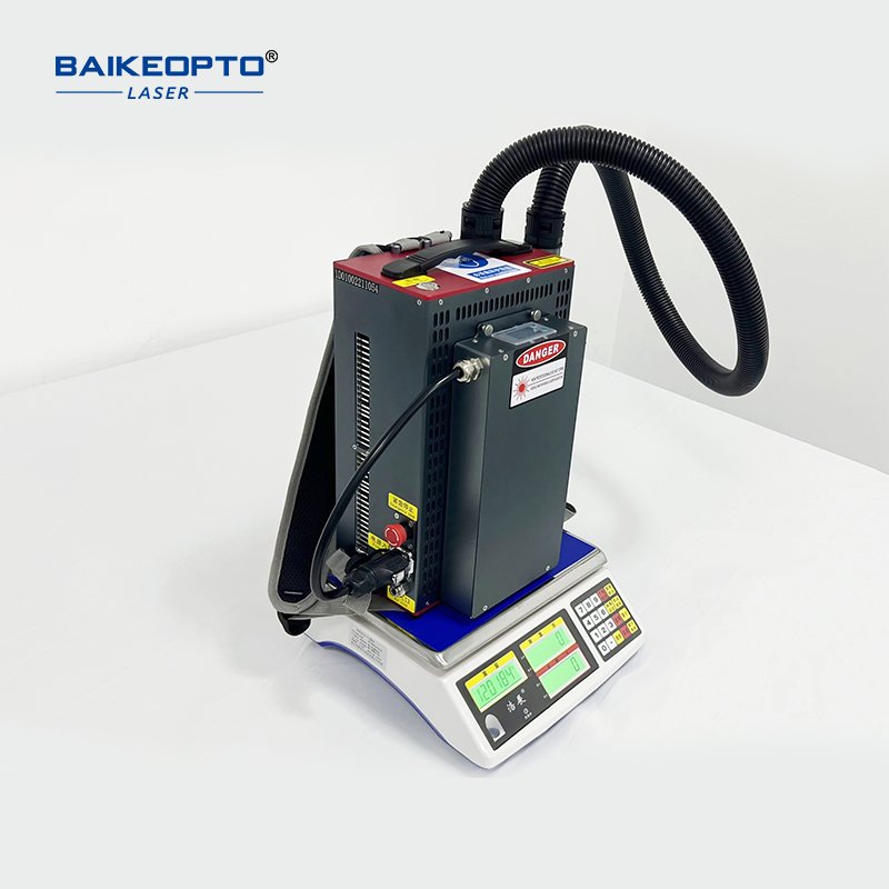 Lightweight Backpack Fiber Laser Rust Removal Cleaning Machine Derusting Oil Stain Tid Rod Type 100W
