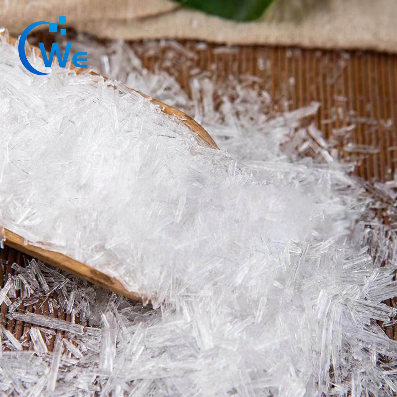 High Pure crystal essence mint aroma synthetic chemical materials DL-Menthol CAS 89-78-1 with fast shipment