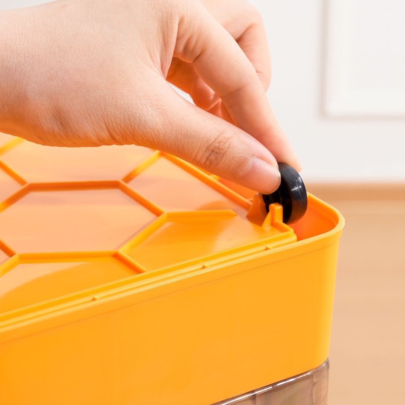 Large Capacity foldable plastic storage box with wheels