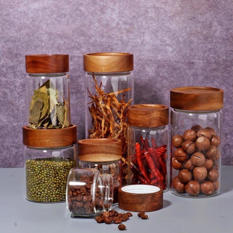 Food grade borosilicate spice storage glass jar with screw acacia wooden lid