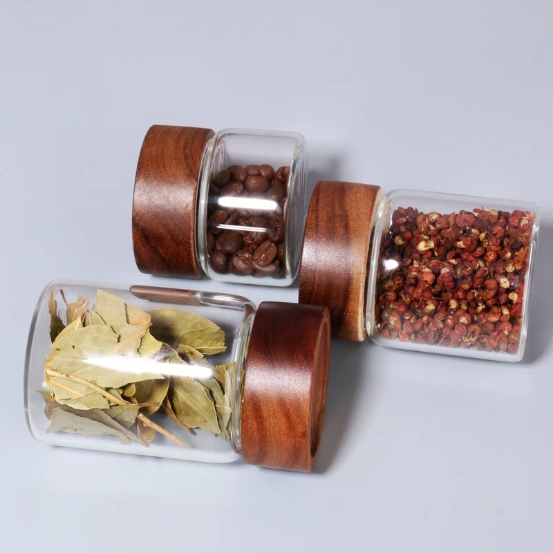 Food grade borosilicate spice storage glass jar with screw acacia wooden lid