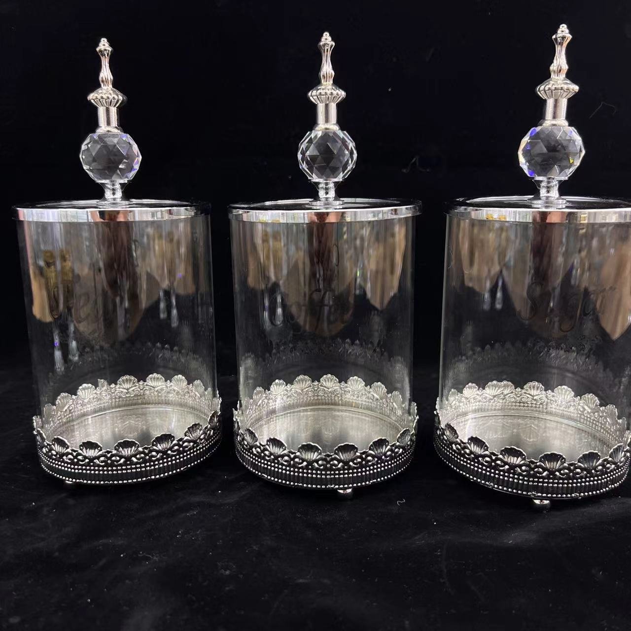 Container Storage Jars Around Luxury Storage Box Wholesale Glass with Lids Metal for Home Decoration Party Use Kitchen Food