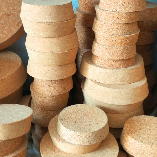 26oz high transparency glass jar with cork lid for food storage