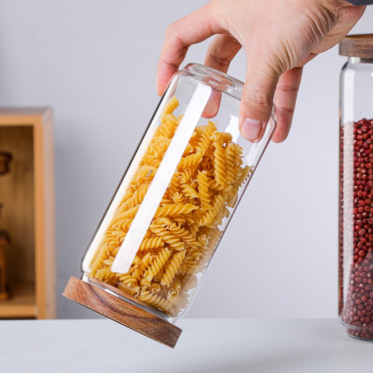 Wholesale Preserve food Containers Cylinder High Borosilicate Heat Resistant Glass Spice storage Jar With Bamboo Lid