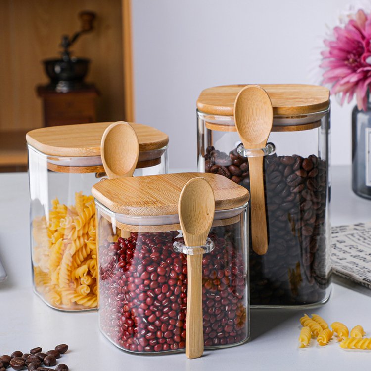 Wholesale Preserve food Containers Cylinder High Borosilicate Heat Resistant Glass Spice storage Jar With Bamboo Lid
