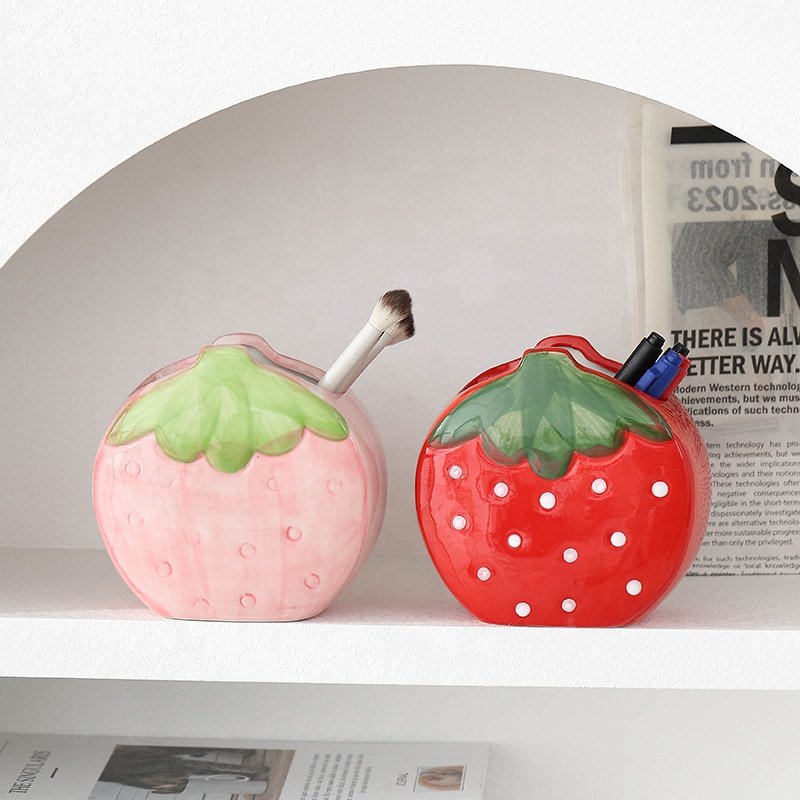 style strawberry makeup brush barrel ceramic eyebrow pencil Makeup comb makeup storage bucket fashion table pen holder