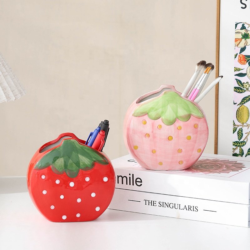 style strawberry makeup brush barrel ceramic eyebrow pencil Makeup comb makeup storage bucket fashion table pen holder