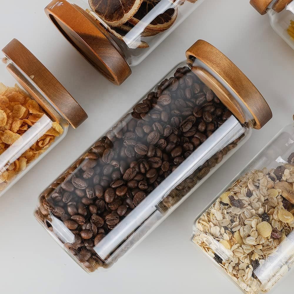 Heat Resistant Borosilicate Screw Top Childproof Glass Food Storage Jar With Acacia Wood Lid