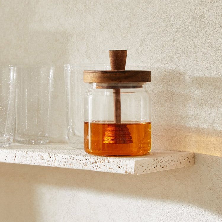 Beautiful Custom Wedding Favors Wood Lid 500ml 16oz Food Jam Honey Glass Storage Container Pot Bottle Jar with Wooden Dipper
