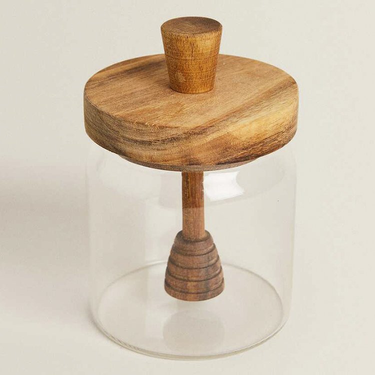 Beautiful Custom Wedding Favors Wood Lid 500ml 16oz Food Jam Honey Glass Storage Container Pot Bottle Jar with Wooden Dipper