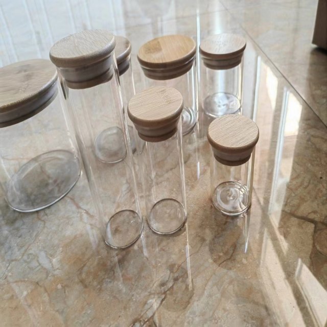 Glass Spice Jars, Set of Airtight Glass Containers with Lids, Kitchen Storage Jars for Tea and Spices, Reusable