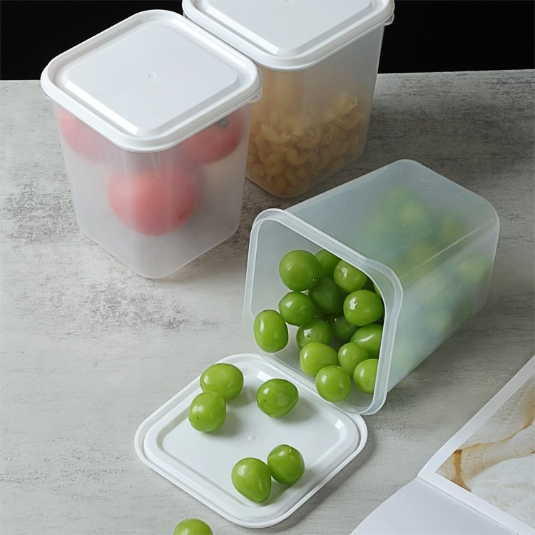 Home and Kitchen Accessories Fridge Organizer Box Set with Lid Microsave Safe Plastic Produce Saver Food Storage & Container
