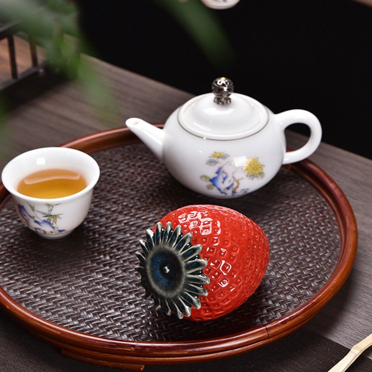 Harmony Wholesale Top Grade Tea Container Food Cheap Cartoon Portable Strawberry Ceramic Storage Jar
