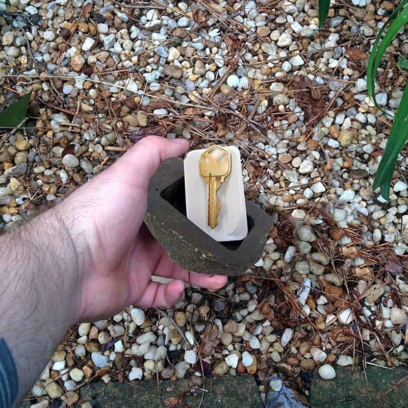 Creative Simulation Hide Keys In Stone Safety Storage Box Outdoor Garden Hidden Fake Rock Shape For Home RV Spare Key Safe