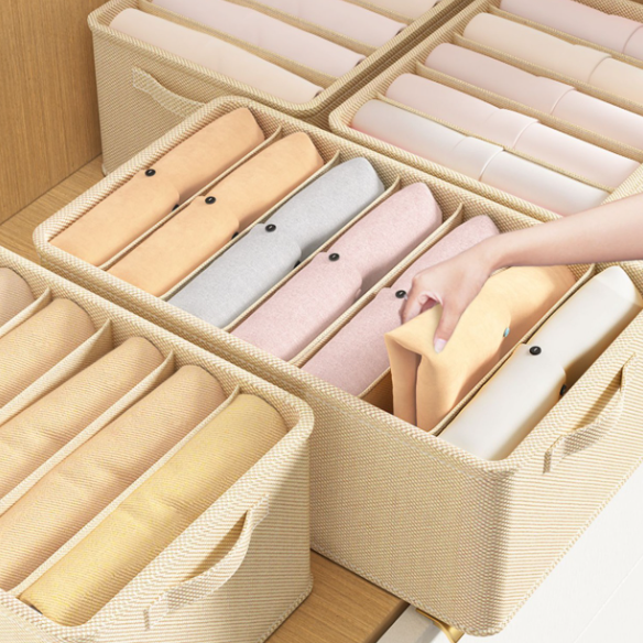 Non-woven Fabric Closet Organizers Foldable Storage Boxes with Grids and Handle for Clothes