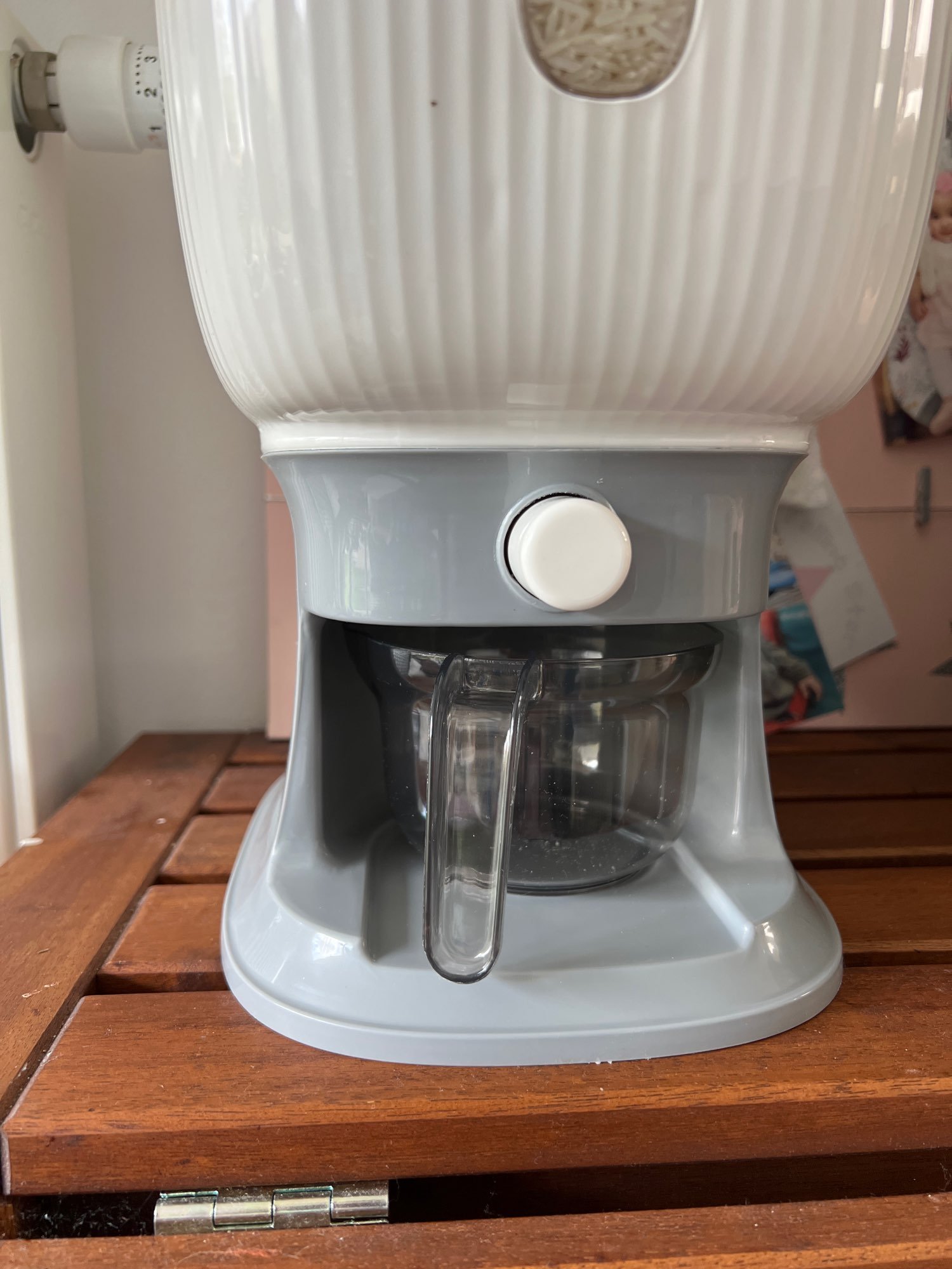 10KG Rice Storage Container Automatic Plastic Cereal Rice Dispenser Organizer Kitchen Bucket Flour Pet Food Storage Box