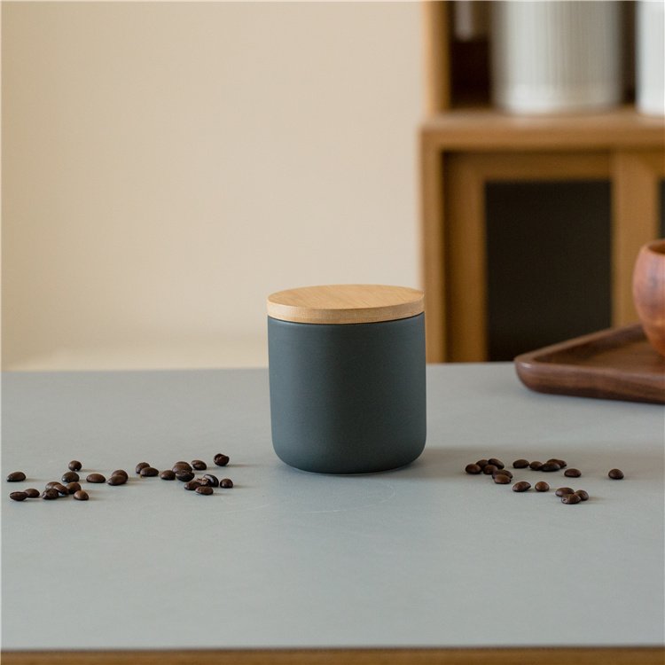 Custom colorful dry food porcelain container wooden lid airtight ceramic tea coffee sugar storage canister