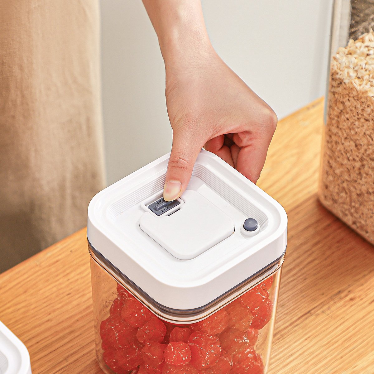 BPA-Free Plastic Vacuum Grain Organizer Pop Up Airtight Food Storage Containers for Kitchen