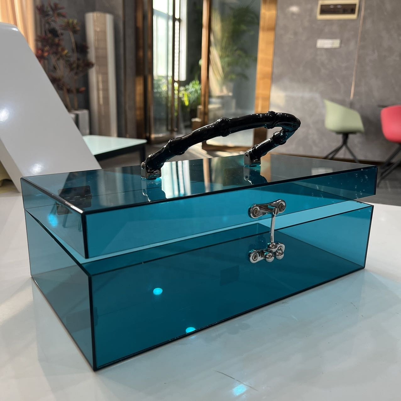 Factory Custom Classical Translucent Blue Acrylic Organizer Traveling Cosmetic Handle Box Acrylic Hinge Storage Box