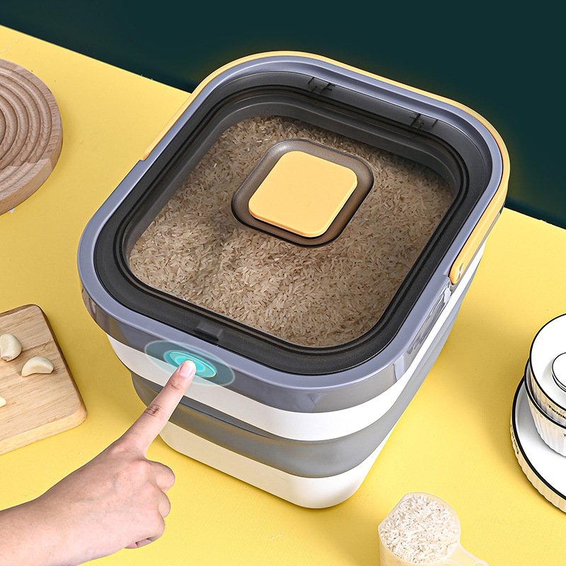 Multifunctional Folding Silicone Dog Food Storage Container Lightweight Rice Treats Kitchen Jar with Lid for Kids