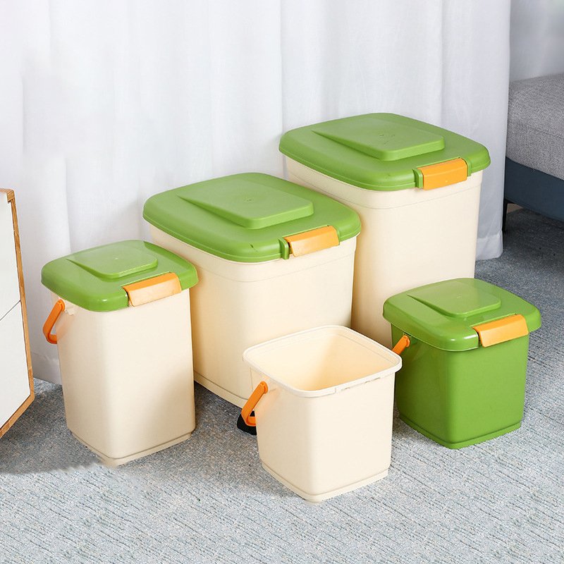 Pet Food Storage Bucket 35L Large Capacity Moistureproof Sealed Metal Pet Food Bucket With Scoop