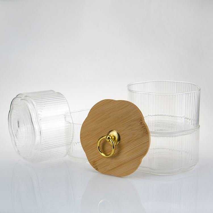 Wholesale High Borosilicate Glass Jar Bamboo Cover Layered Storage Tank Food Container Wooden Lid Kitchen Use Nuts Flower Design