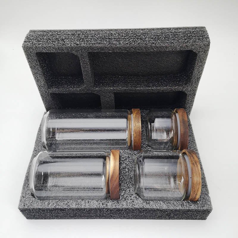 4 Pcs One Set High Quality Borosilicate Spice Glass Jar With Acacia Lids Airtight Glass Food Container Set For Food Storage