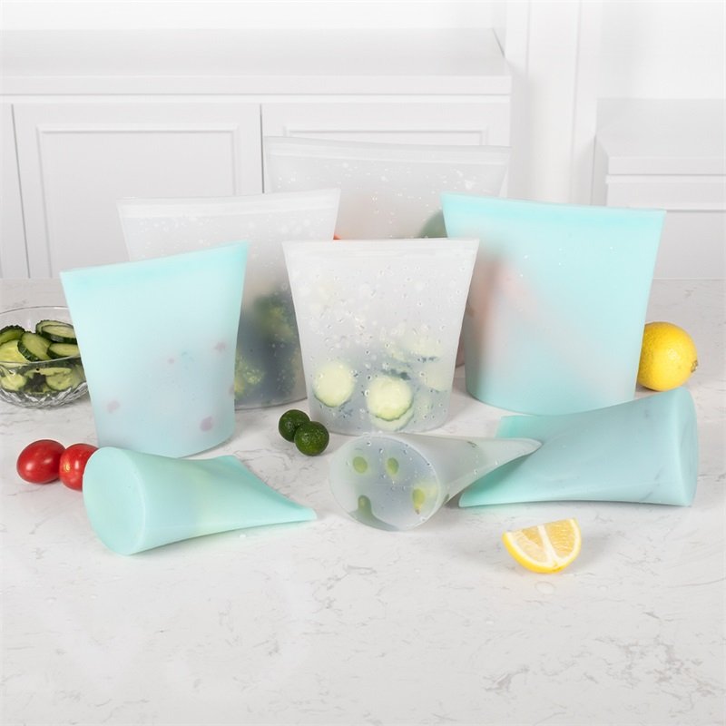 Wholesale BPA free sets of 4 Leakproof Reusable Freezer milk bread Silicone Food Storage Bag with Reusable Ziplock Bags