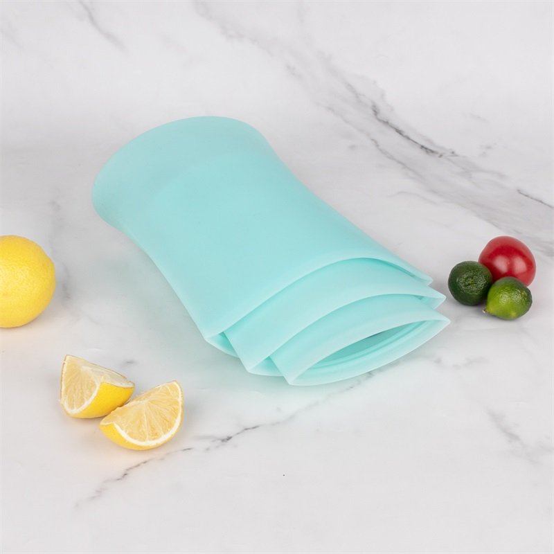 Wholesale BPA free sets of 4 Leakproof Reusable Freezer milk bread Silicone Food Storage Bag with Reusable Ziplock Bags