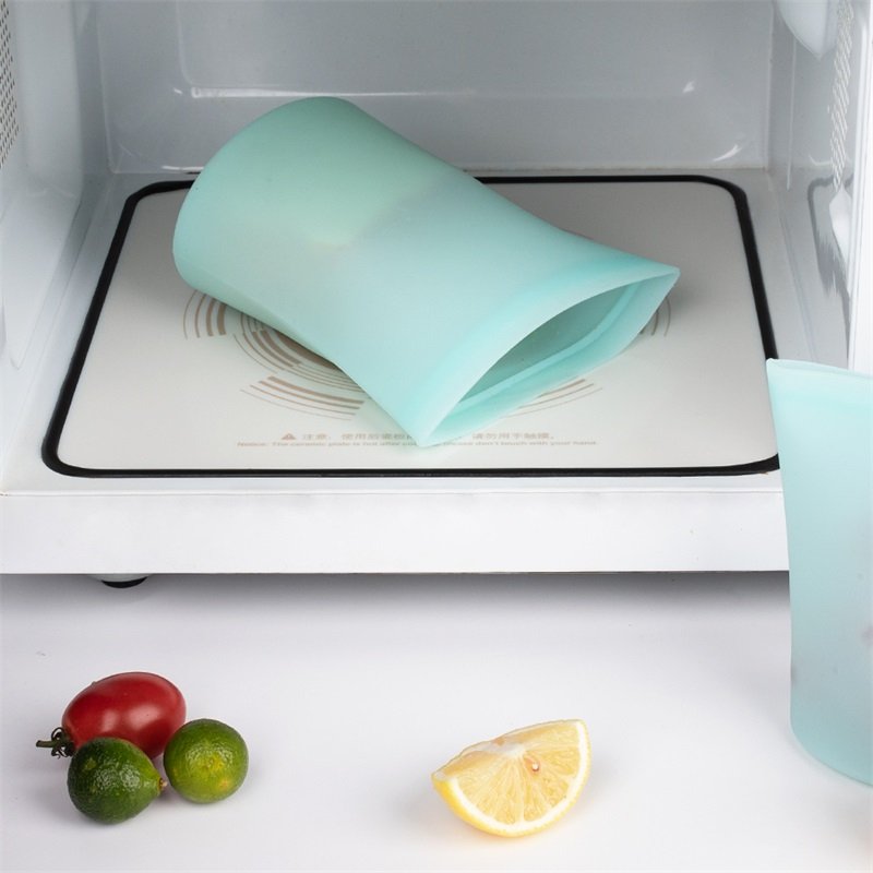 Wholesale BPA free sets of 4 Leakproof Reusable Freezer milk bread Silicone Food Storage Bag with Reusable Ziplock Bags