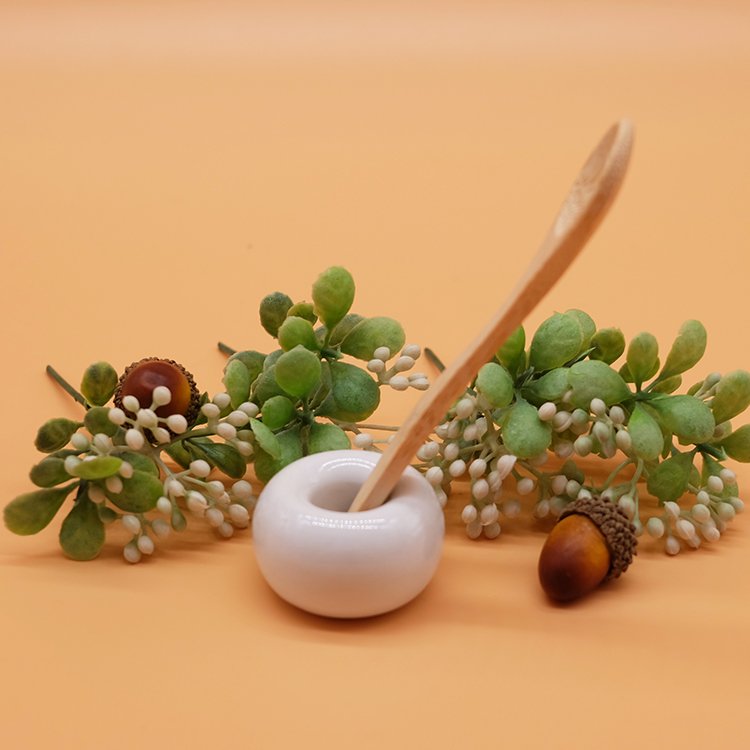 Ins Ergonomic Ceramic Cutlery Holder Decoration High-end Food Grade Custom Stander for Tableware