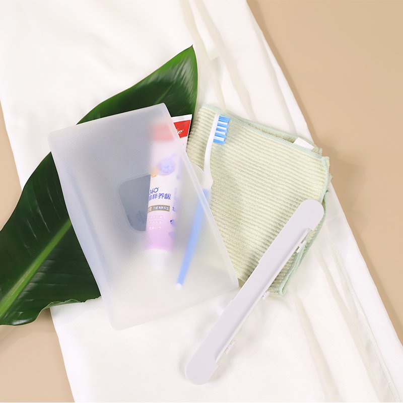 New fashion OEM/ODM custom 750ml 1500ml stand up pouch Large Capacity silicone reusable Makeup Cosmetic storage bags
