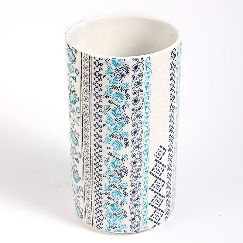Custom Food Grade Vintage Embossed Blue Floral Decal Printing Shinny Porcelain Food Jar Bamboo Lid Ceramic Food Storage Canister