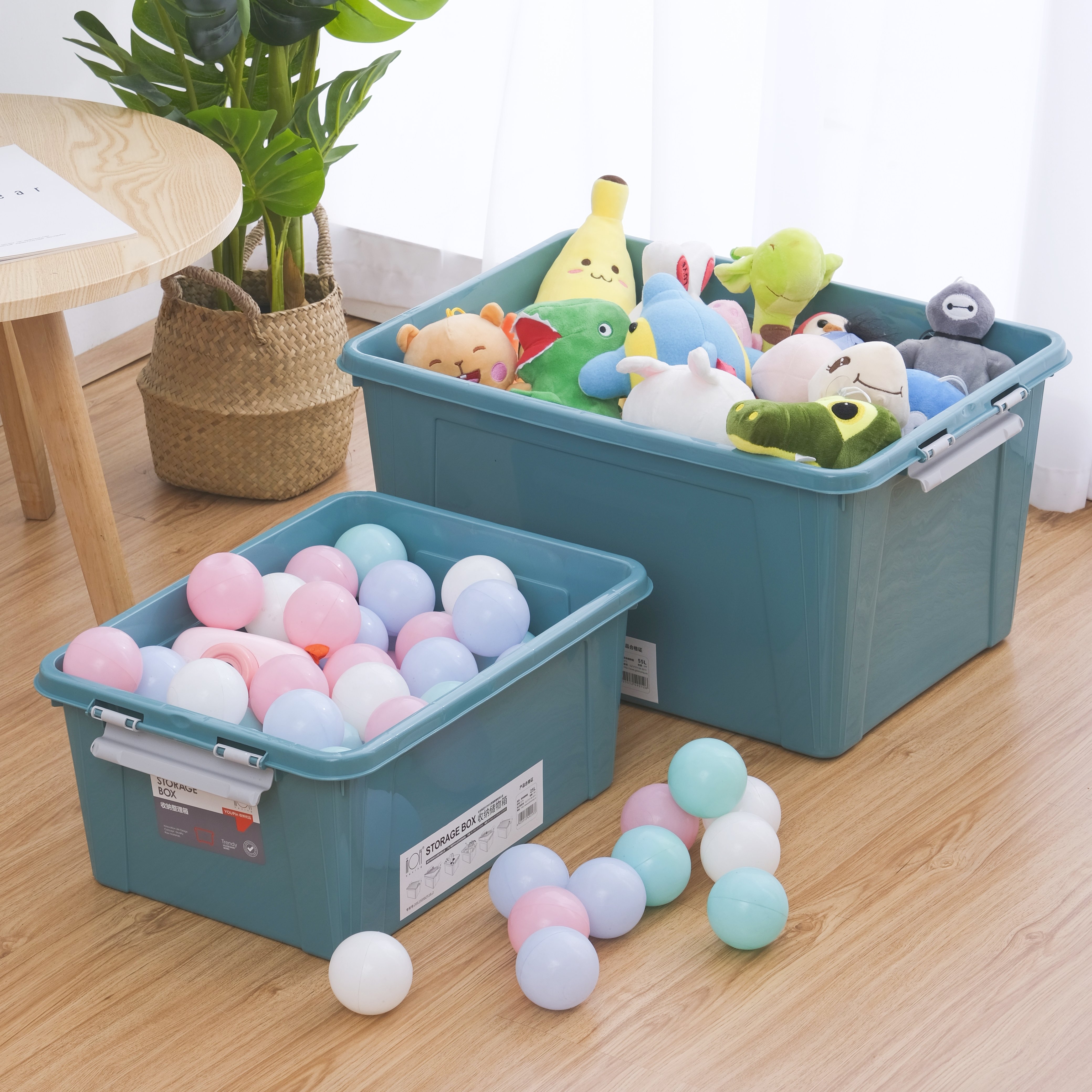 Big capacity storage box plastic bins clothes organizer plastic storage box toys organizer plastic storage container with 82L