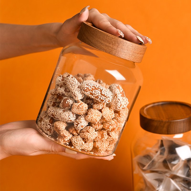 wholesale large size wide mouth and heat resistant empty glass food storage jar mini round shape glass jam jelly glass jar