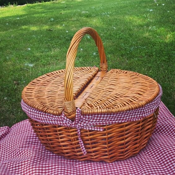 Best Price Rattan Picnic Basket Suitcase OEM Rattan Storage Basket Woven Wicker Picnic Basket Variety of Size from Vietnam