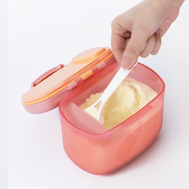 Factory wholesale baby milk powder dispenser portable formula storage container BPA-Free airtight milk container babies supplies
