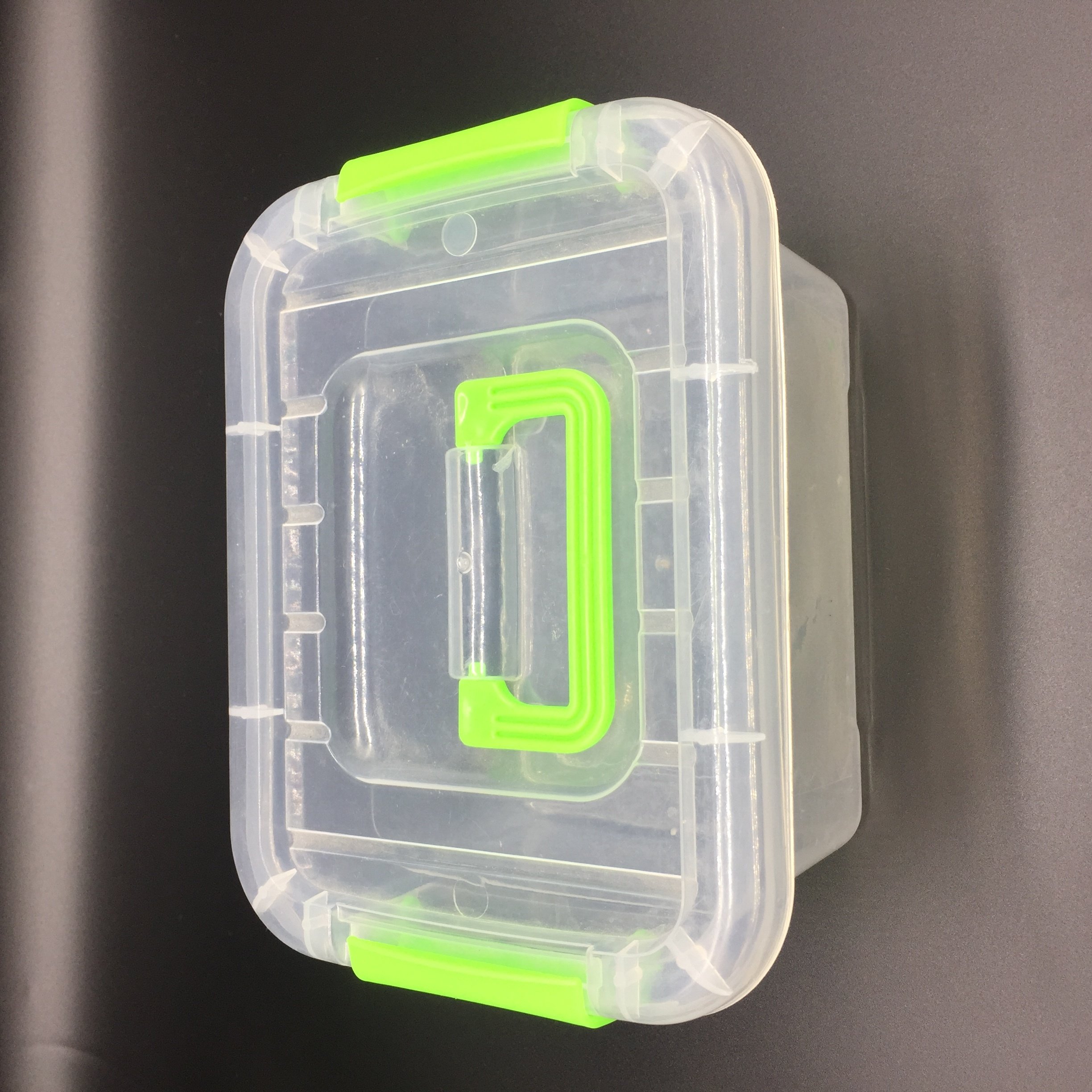 pp easy to carry with large capacity plastic box