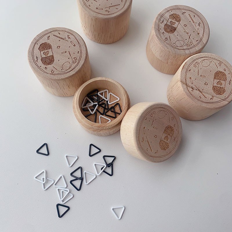 Wholesale Wooden Sewing Tools Locking Stitch Counter Container Case Storage Box for about 40 Stitch Markers