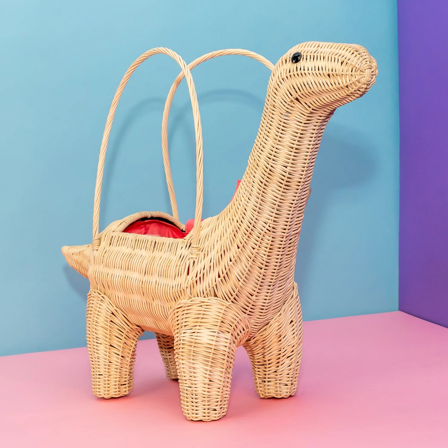 High Quality Rattan Crow Bag Rattan Storage Basket OEM Designs Customize Animal Basket from HNH Craft New Product