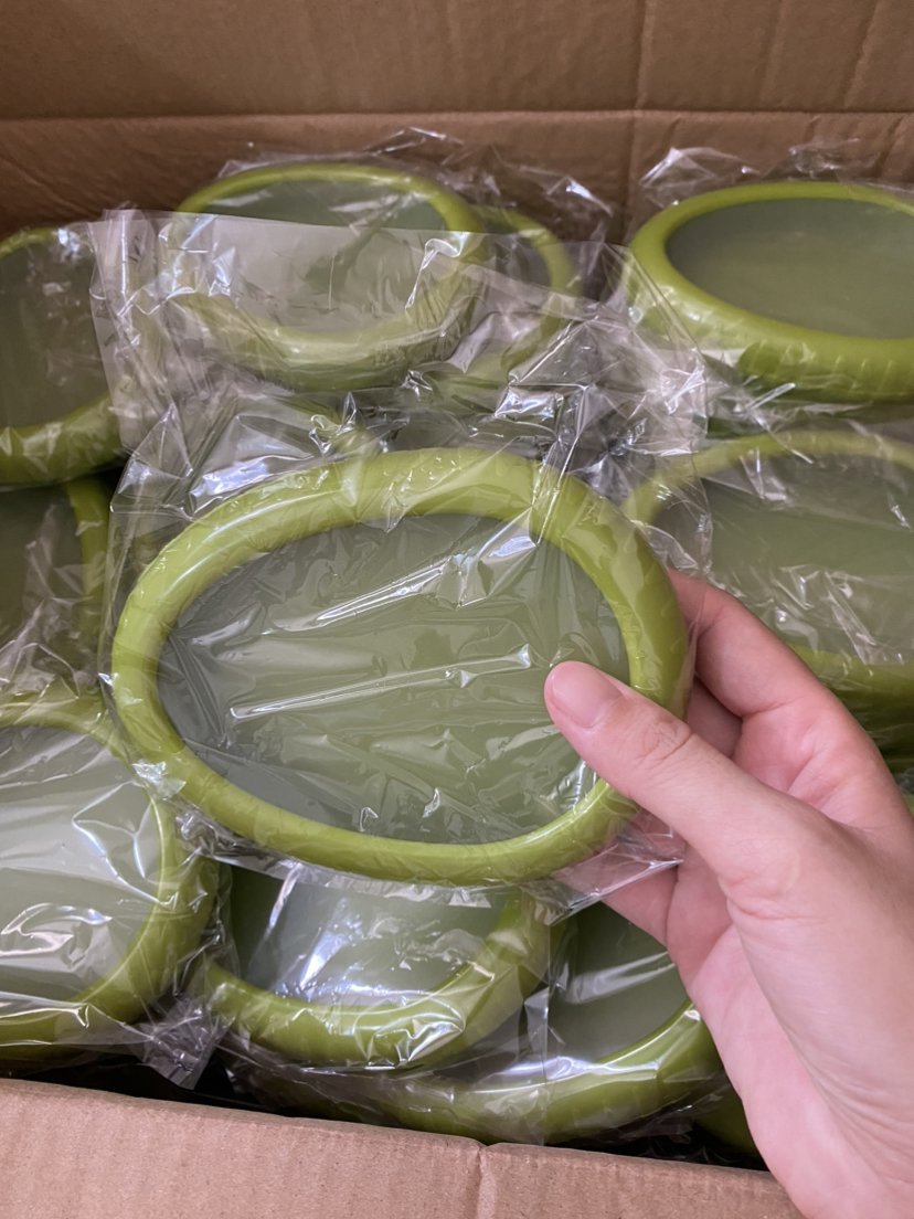 Fruit Containers for Fridge Keep Fresh 4 Reusable Soft silicone Food Storage Containers with Unique Film Retractable Design