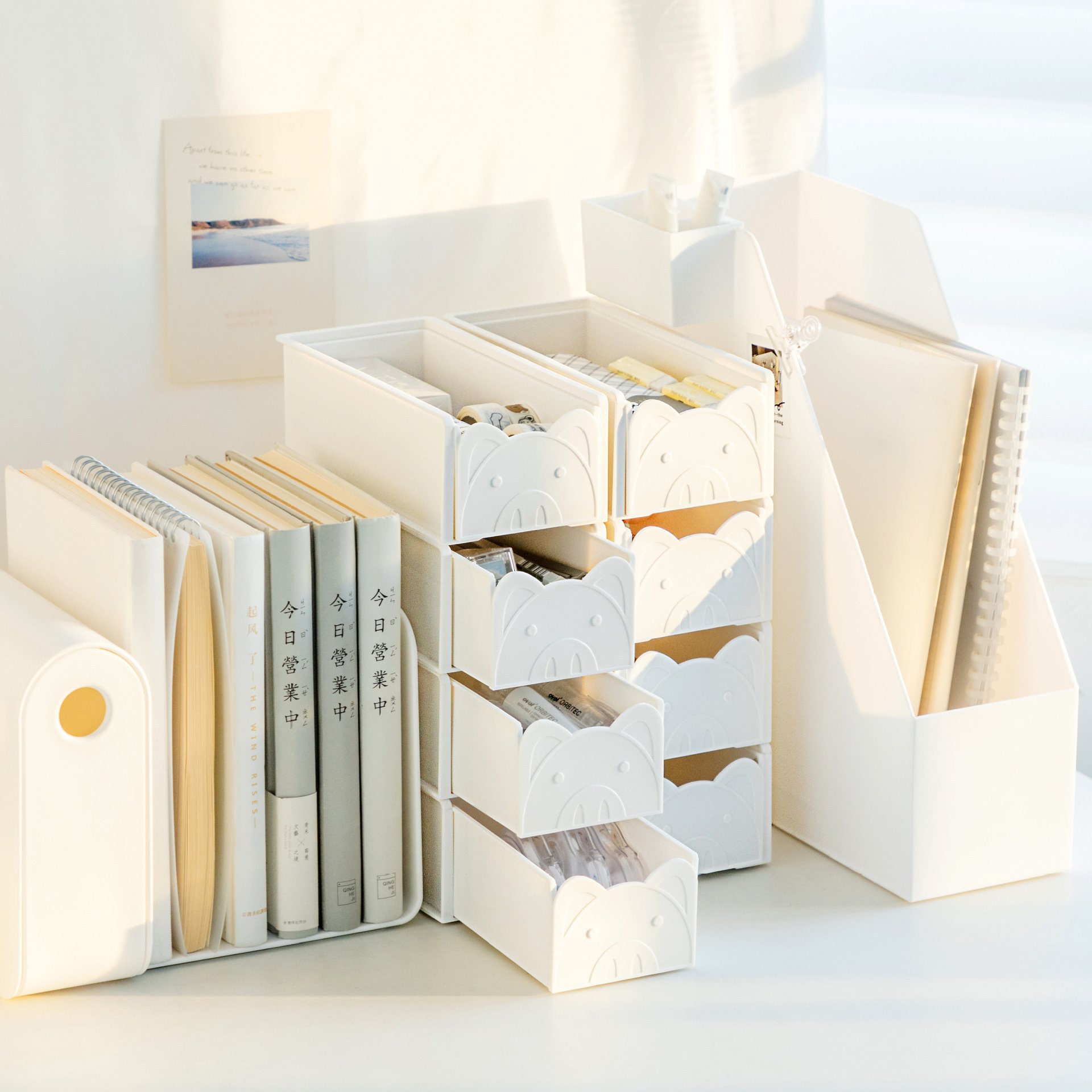 Cartoon pig can be superimposed office desktop storage box, drawer type stationery organizer box