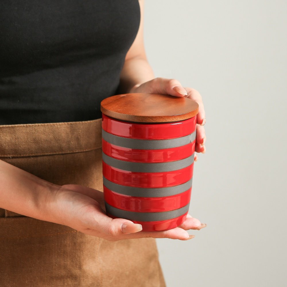 Custom cheap china wholesale kitchen spice food gift porcelain storage containers bottles ceramic jar with wooden lid
