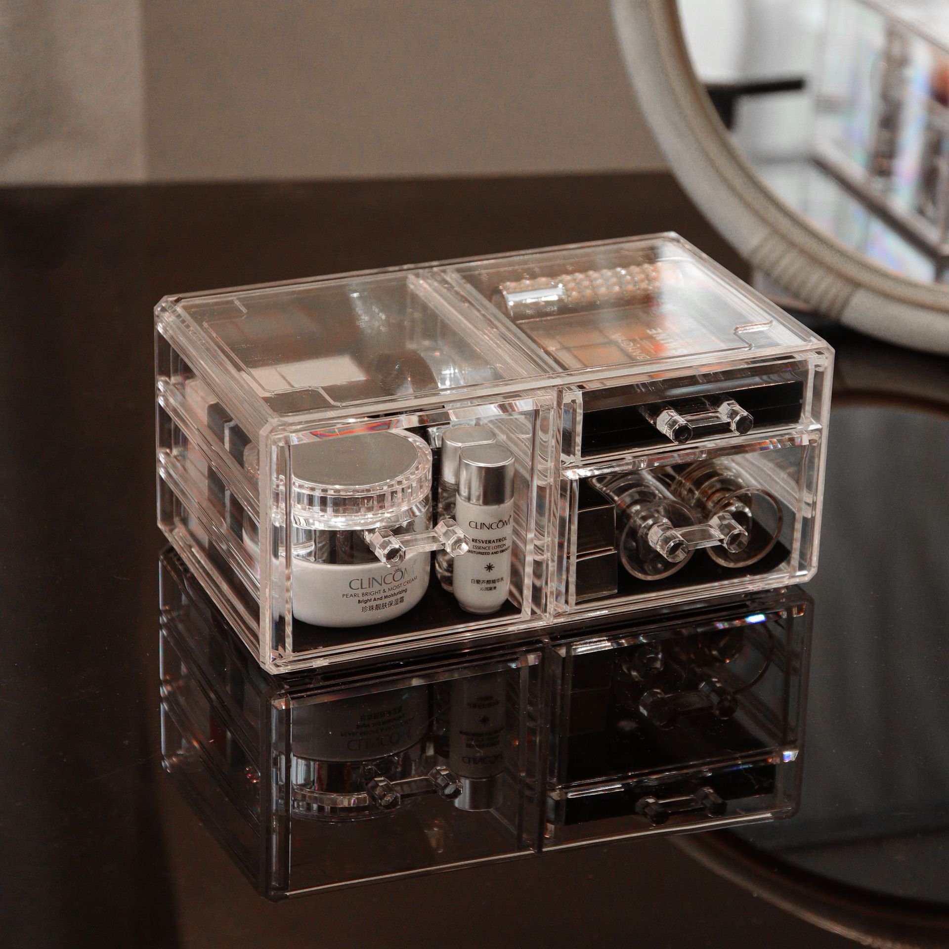 Wholesale Clear Skin Care Cosmetic Display Case with 4 drawers Stackable Storage Box Makeup Organizer for Vanity